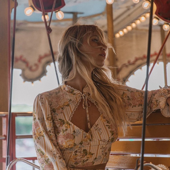 SPELL X Lisa Danielle Collab Garden Rose Cropped Blouse - Picture 7 of 11